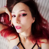 Lucy_Millss' Avatar Pic