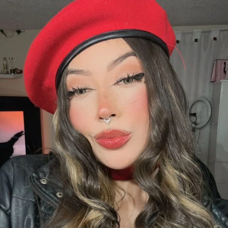 VictoriaGerard_Pink profile photo