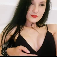 Alexandramenlo's Profile Pic