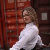 kirakinsky avatar - live cam performer on MySuperHot