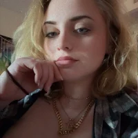 AlexandraGrayx's Avatar Pic