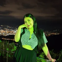 paula098's Profile Pic