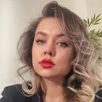 StefanyLips's Profile Pic