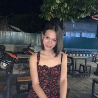 petitelore's Profile Pic