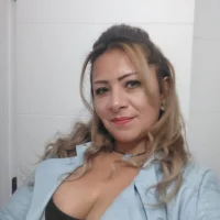 linathompsonn's Profile Pic