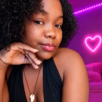 KylieRozay webcam model