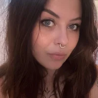 _naomidiz's Avatar Pic