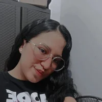 Pinky-naughty Φωτ, Προφίλ