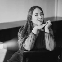 Kelly_Chrystal Adlı Modelin Avatarı