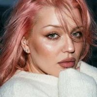 Michele_Greenn's Avatar Pic