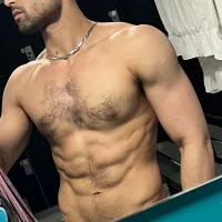 charadaex's Profile Pic