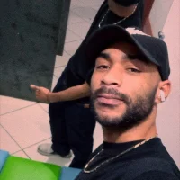 Corujja's Profile Pic