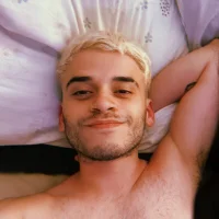 Tom_15cmmm's Profile Pic