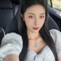Naive339's Profile Pic