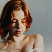 Elise_Taittinger Φωτ, Προφίλ