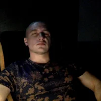 lev1ngston@xh's Profile Pic