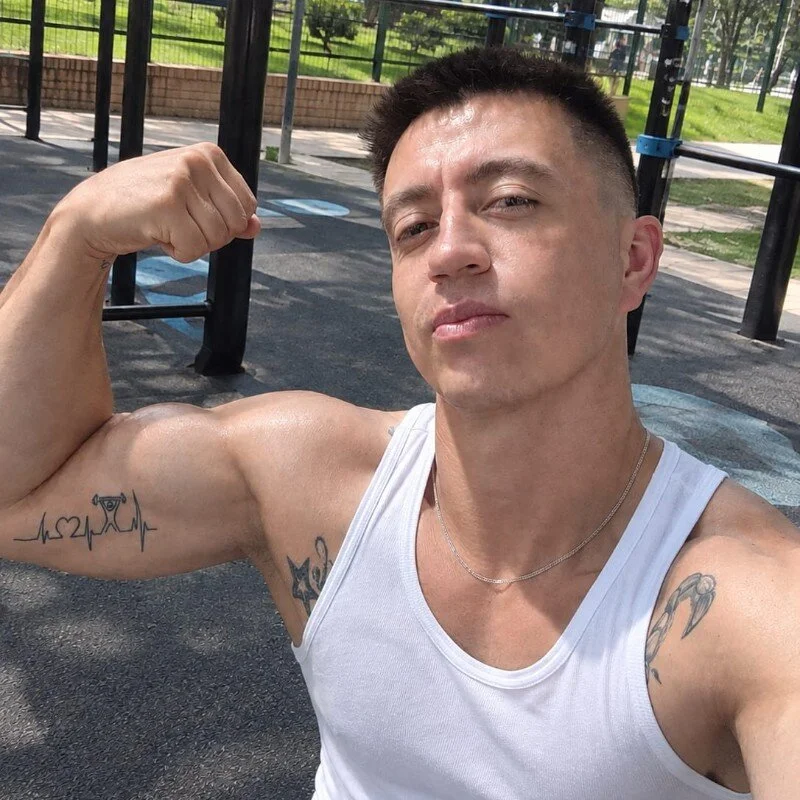 Angell_blue profile photo