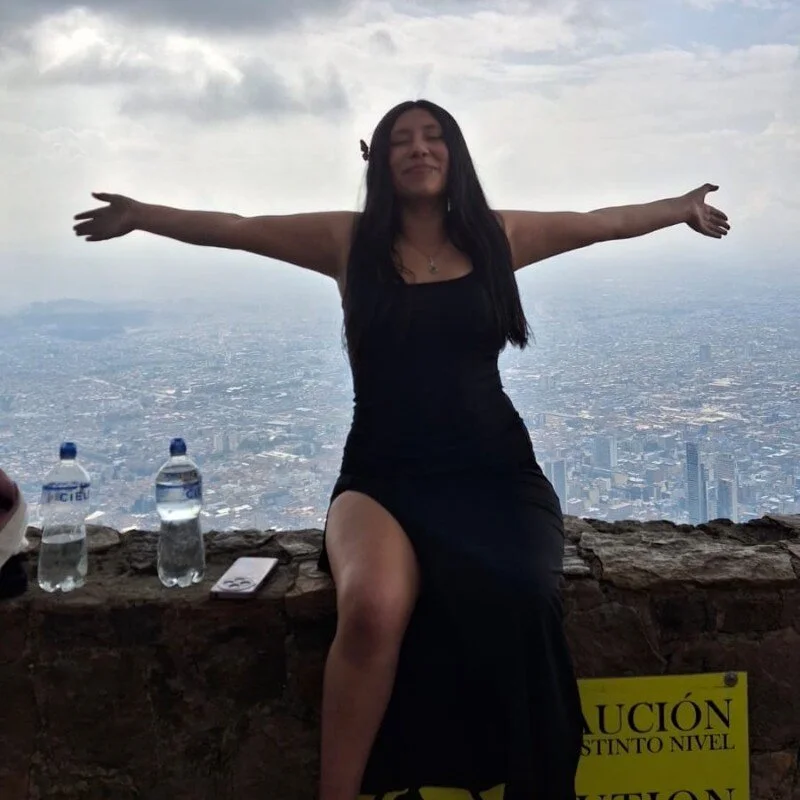 Nohemi_louse live cam profile