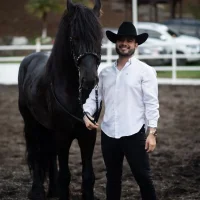candyguy001's Profile Pic