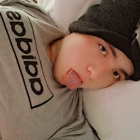 dumbwhitebitch's Avatar Pic