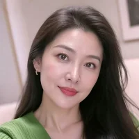Della-579's Profile Pic