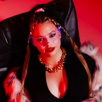 RianaGrange's Profile Pic