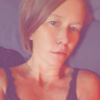 TayeLove's Offline Chat Room