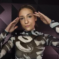 ElviaCall's Avatar Pic