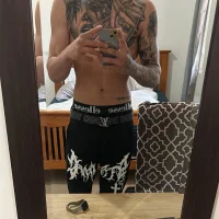 prettyHim's Profile Pic