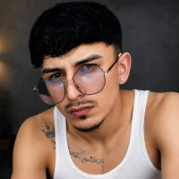 รูปโปรไฟล์ของ derek_latino