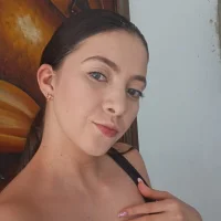 andrea199's Profile Pic