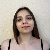 DitaLeclan's Profile Pic