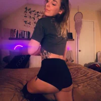 lezzrene's Profile Pic