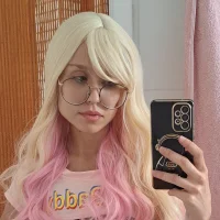 Petite_Delilah's Profile Pic