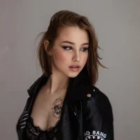 monikabloomm's Profile Pic