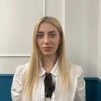 LynetteFake's Profile Pic