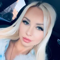 ValeriaRose69's Avatar Pic