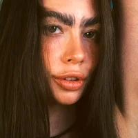 Amanda_River Adlı Modelin Avatarı