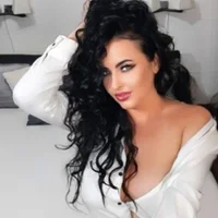 CarllaBella's Profile Pic