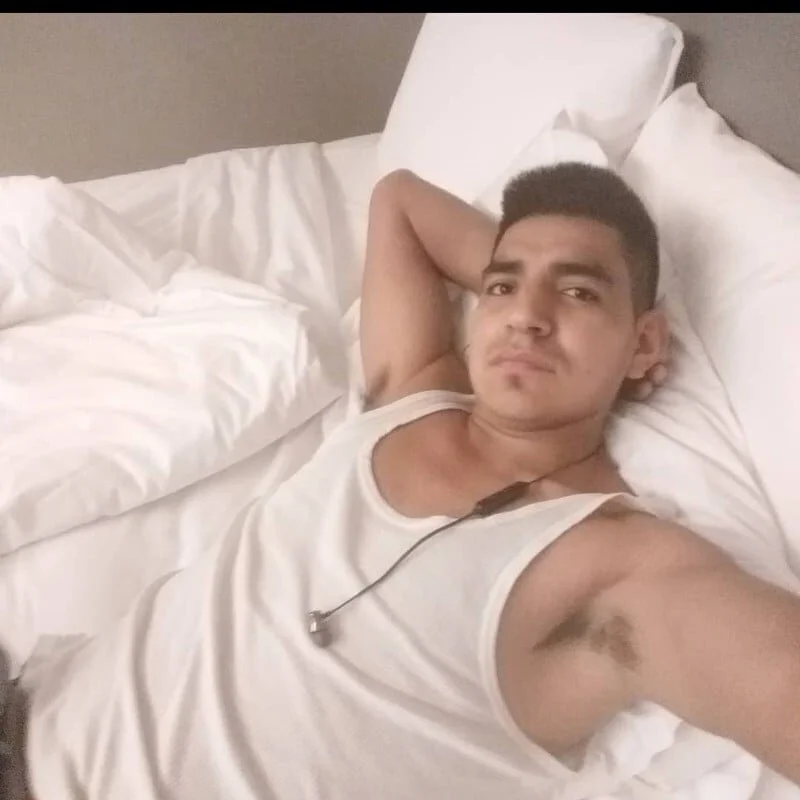 latino17 profile photo
