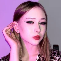 QueenieElletson's Profile Pic