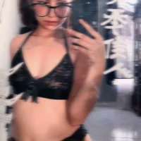 LoveeMe01's Profile Pic