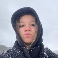 BrynnHolverson Adlı Modelin Avatarı