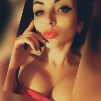 Bellashark's Profile Pic