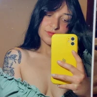 Abril_Thompson221's Avatar Pic
