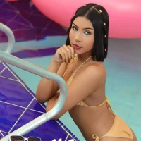 megann_houston's Profile Pic