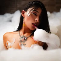 _salomeemill's Avatar Pic