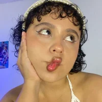 lou_cute's Avatar Photo