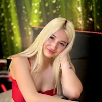 HollyTailors' Avatar Pic