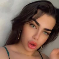 XGoldenRoseX's Profile Pic